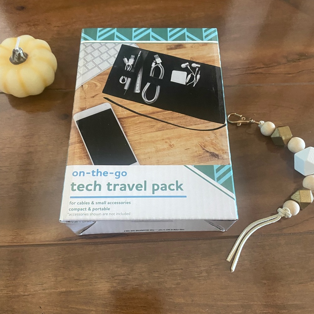 New “On The Go” Black Tech Travel Pack for cables & small accessories